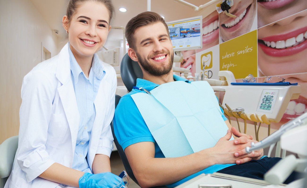 Smile makeover consultation in Mount Eliza dental clinic