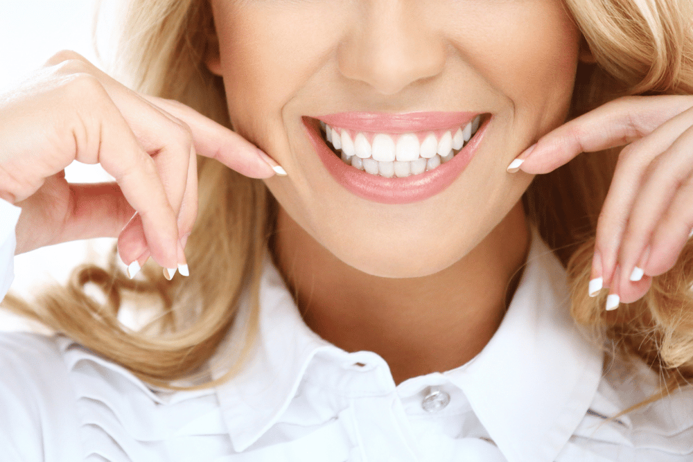 You are currently viewing Engaged? Here’s Your Smile Glow-Up Timeline Before ‘I Do’