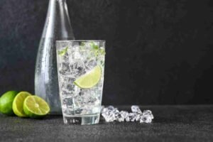 Read more about the article Bubbles & Bites: Is Your Sparkling Water Habit Secretly Damaging Your Enamel?