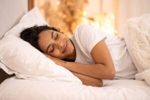 Read more about the article Waking Up Sore? The Warning Signs of Nighttime Teeth Grinding (Bruxism)